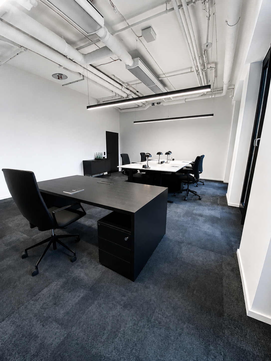 Director Circle — briefing and front-of-house room