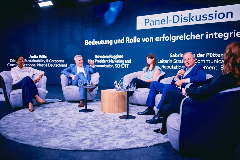 Panel discussion on integrated communications.